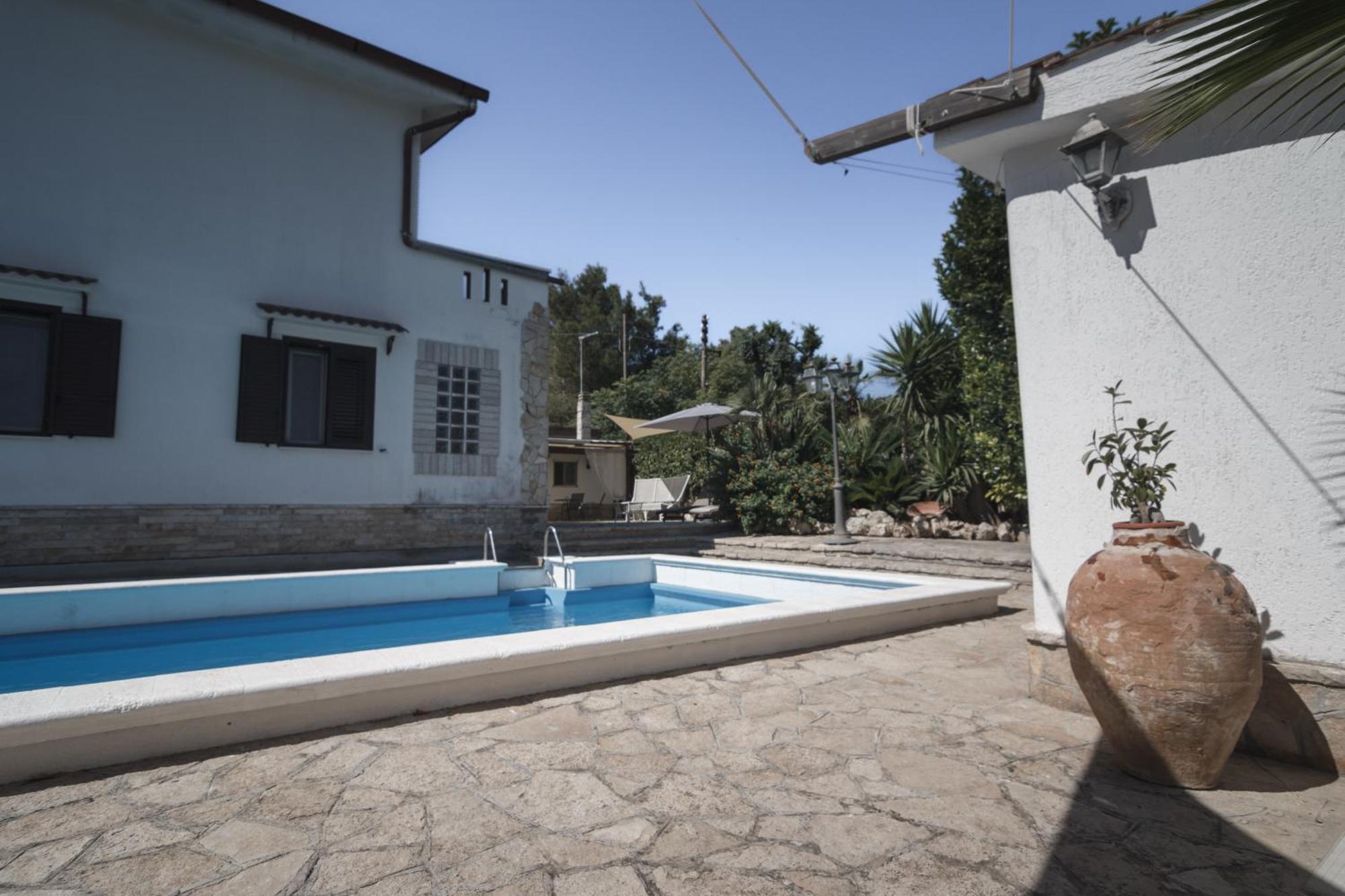 Villa Lina Bed&Breakfast ตารันโต ภายนอก รูปภาพ