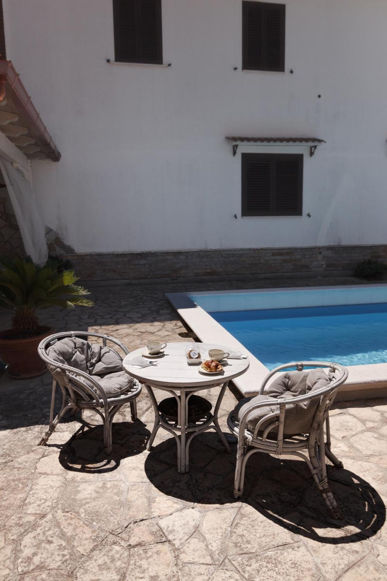 Villa Lina Bed&Breakfast ตารันโต ภายนอก รูปภาพ